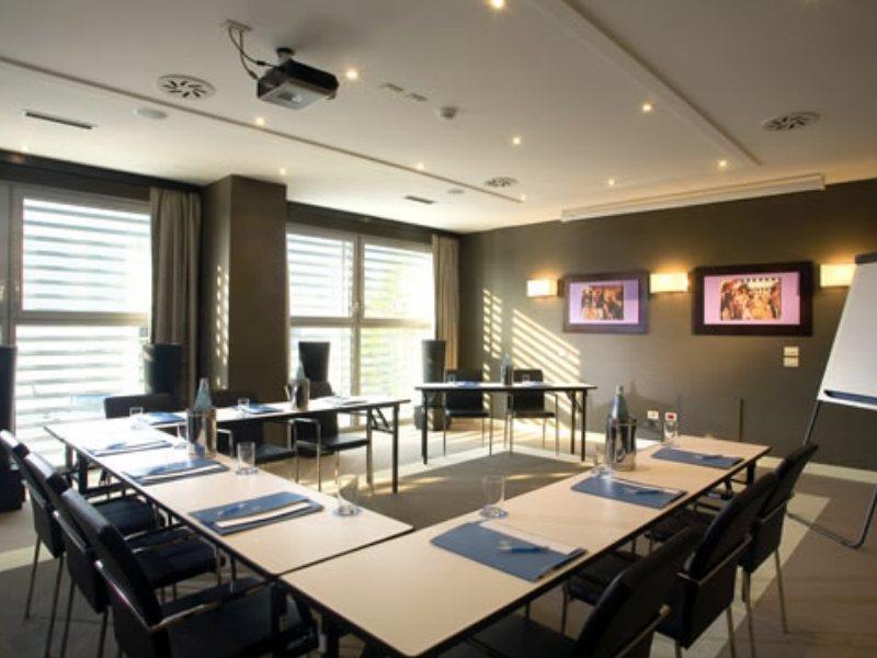 Nh Padova Hotel Exterior photo